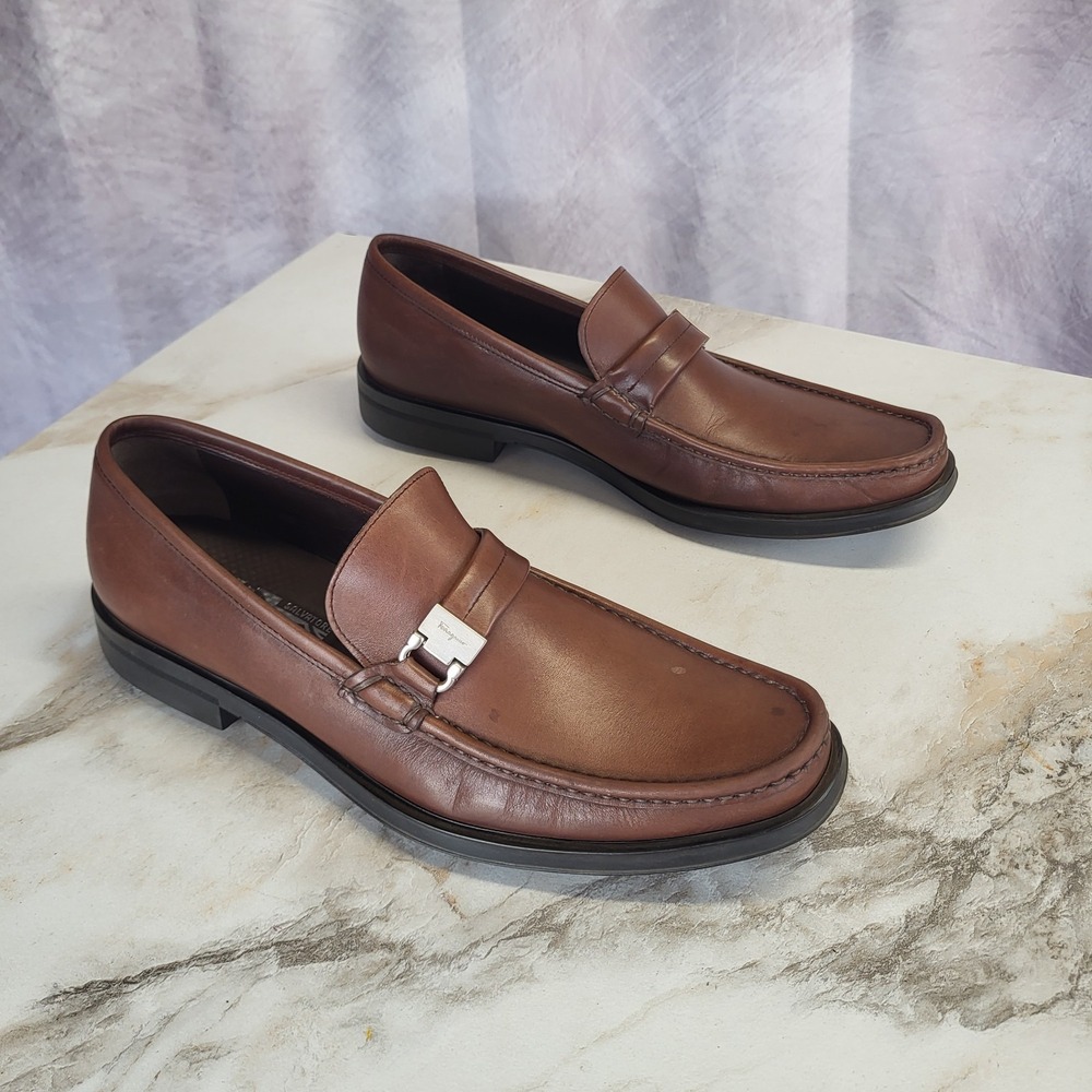 Salvatore Ferragamo Silver Tone Gancini Bit Moc Toe Loafers Brown Size 10 D Mens